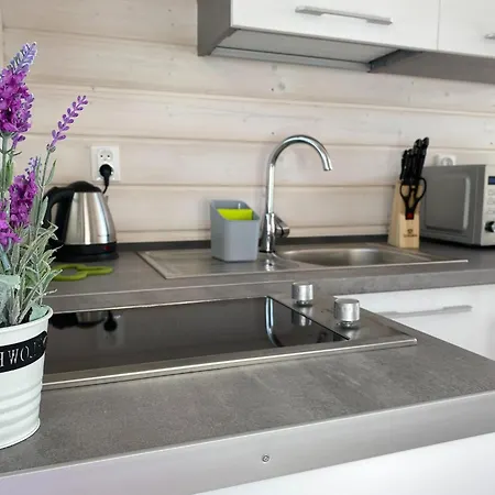 Homes With Air Conditioning *