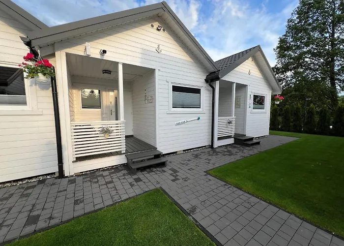 Casa vacanze Homes With Air Conditioning Dąbki